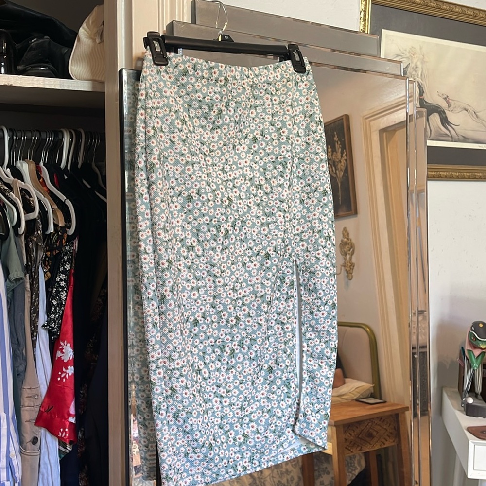Floral Maxi Skirt / Medium